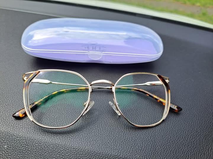 black framed eyeglasses