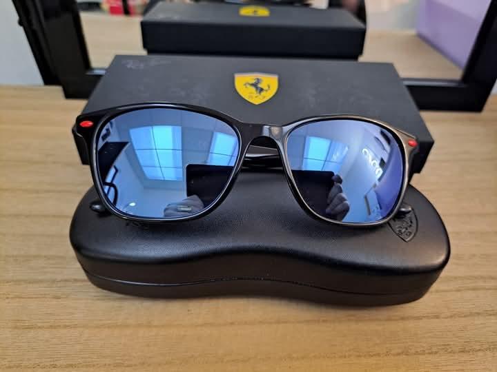 black framed eyeglasses